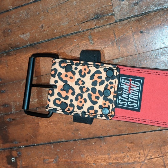 Rare!!! 🤎🧡🖤 Strong Strong Friends leopard lighting belt Large new - Picture 2 of 9